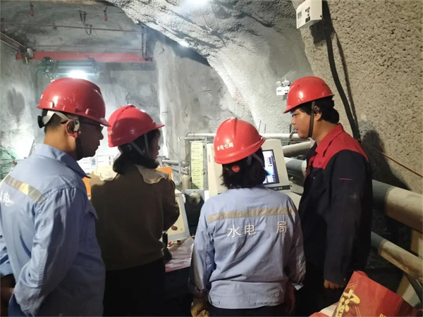 直擊安裝現場｜泰斯特精工精匠，筑起水電系統生產安全堡壘！